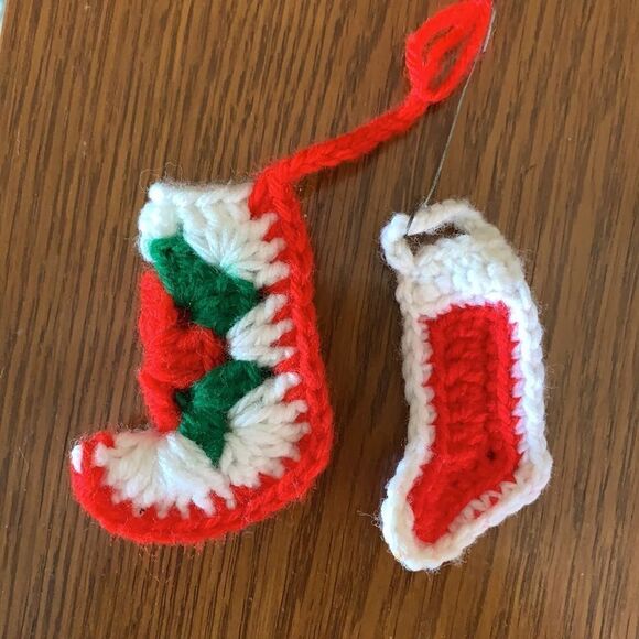 Collection of kitschy handmade yarn Christmas tree ornaments - Picture 2 of 12